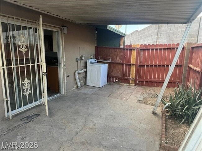 Building Photo - 119 E Van Wagenen St