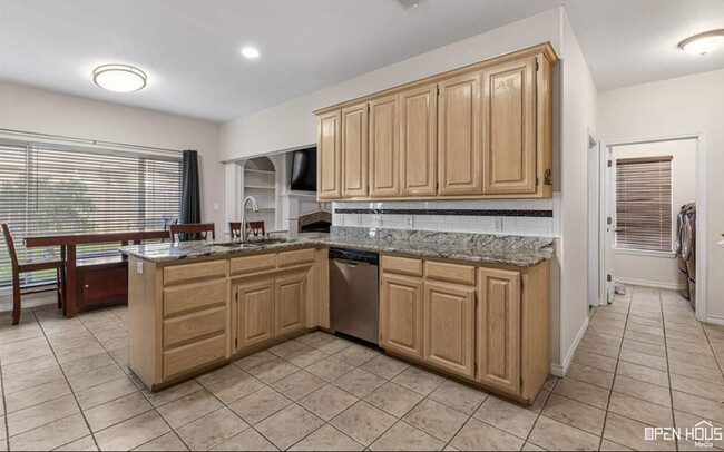Building Photo - 3506 Rugby Ln