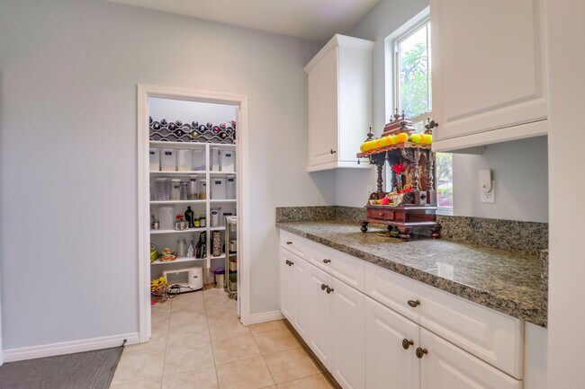 Building Photo - 3637 Alander Ct