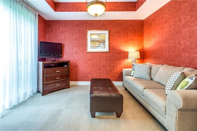 Building Photo - 340 Elm St