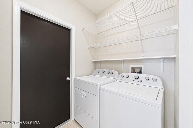 Building Photo - 551 Loxley Ct