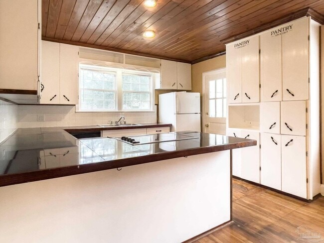 Building Photo - 2615 W Jackson St