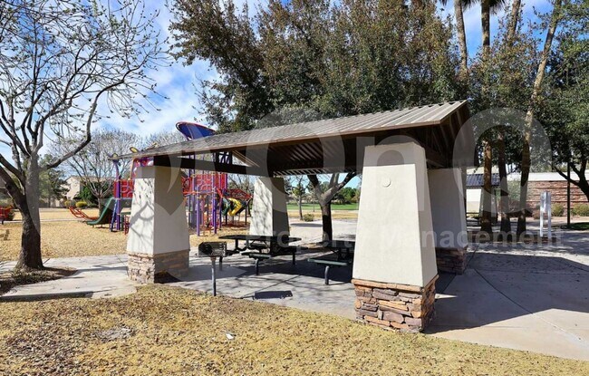 Building Photo - 2499 S Marble St