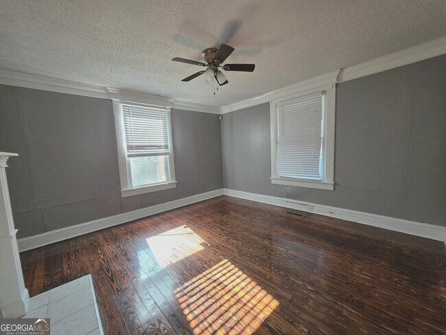 Building Photo - 1492 Virginia Ave