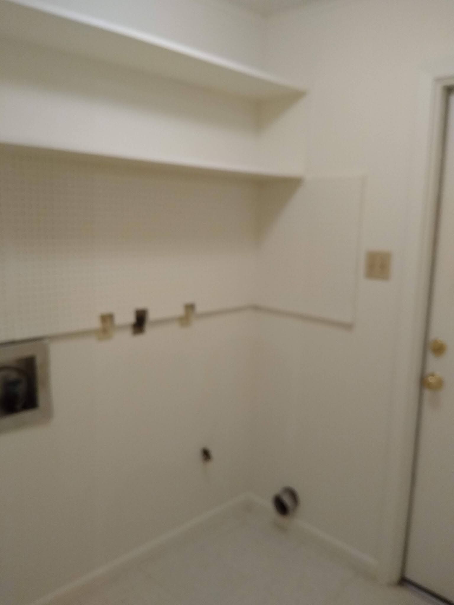 Laundry room - 1404 Benton St