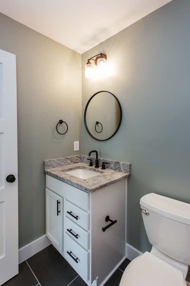 Building Photo - 132 Flint St