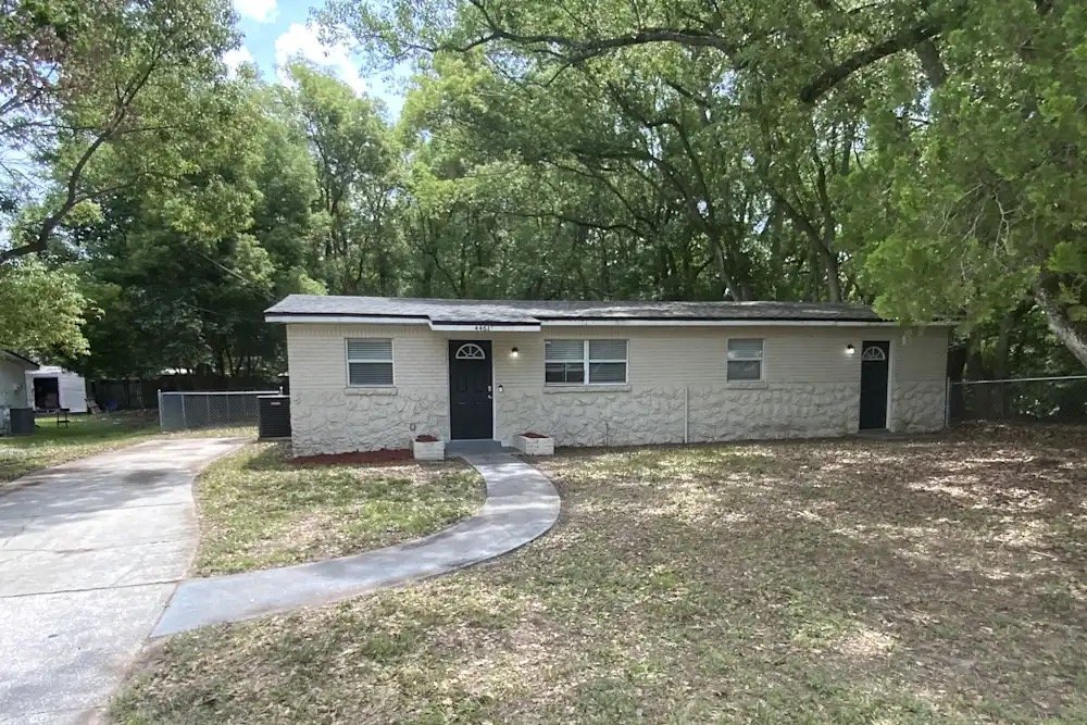 Building Photo - 4463 Melvin Cir E
