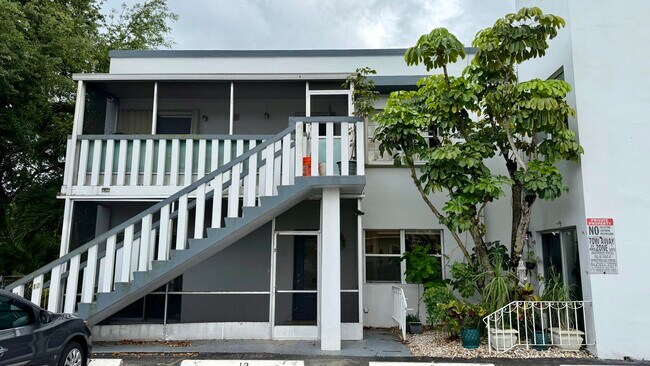 Building Photo - 2646 Polk St