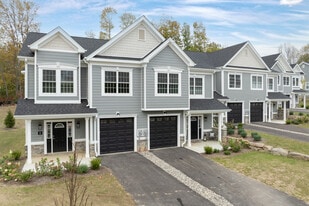 Building Photo - Luxury 3 Bed / 2.5 Bath Townhouse for Rent