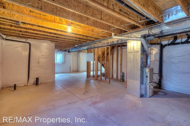 Building Photo - 3 br, 2.5 bath House - 3085 Haystack Drive