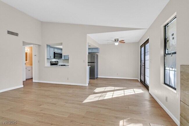Building Photo - 5064 Jeffreys St