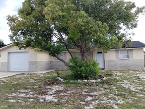 Building Photo - Beautiful 2-Bedroom, 2-Bath Home with Pool...