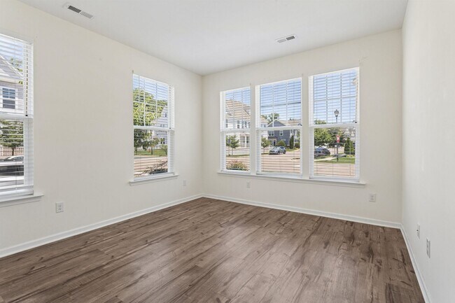 Building Photo - Quarterpath at Williamsburg – Two Primary Suites