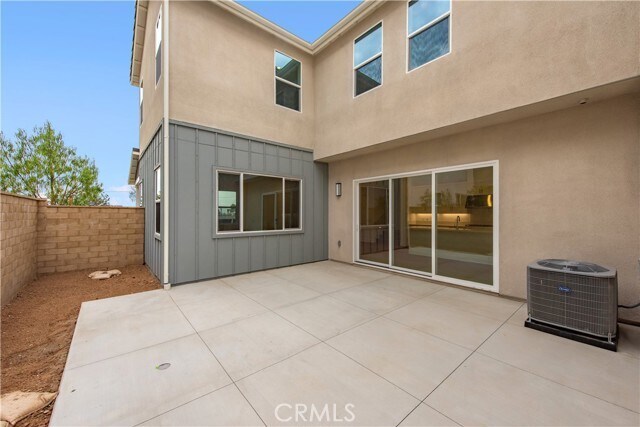 Building Photo - 435 Flycatcher