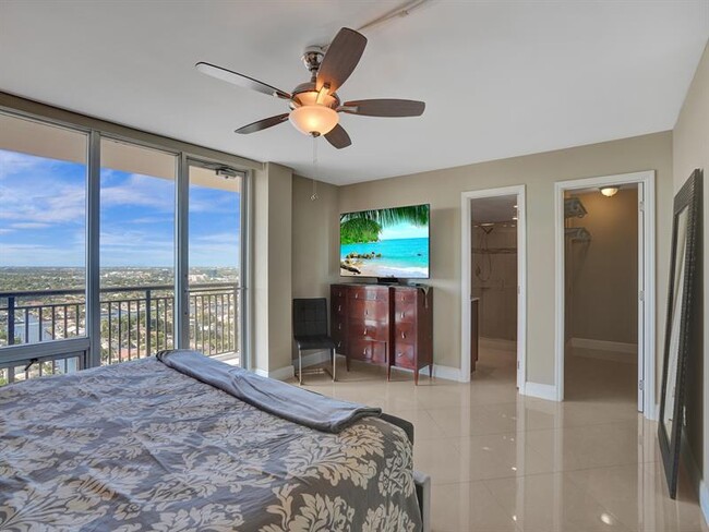 Building Photo - 4280 Galt Ocean Dr