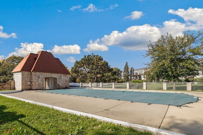 Building Photo - 5101 Carriage Way Dr