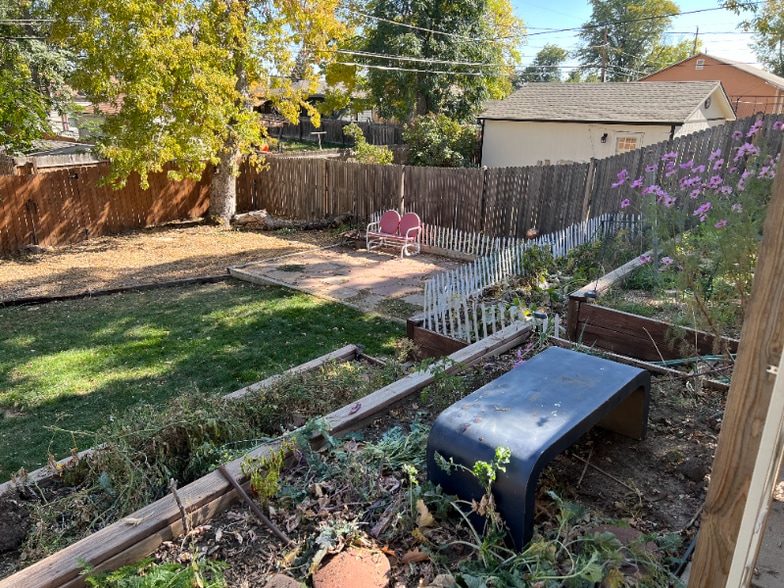 Building Photo - 4440 Shoshone St