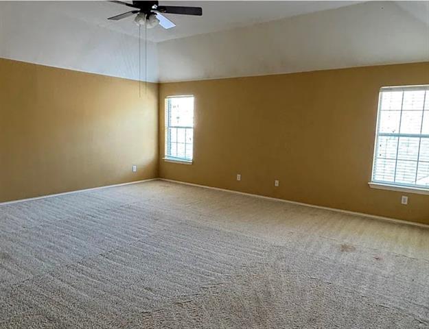 Building Photo - 5013 Goldenrod Dr