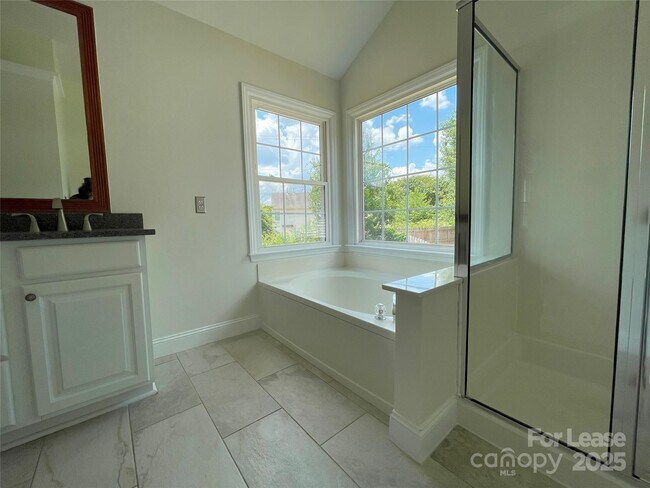 Building Photo - 8509 Netherfield Ct