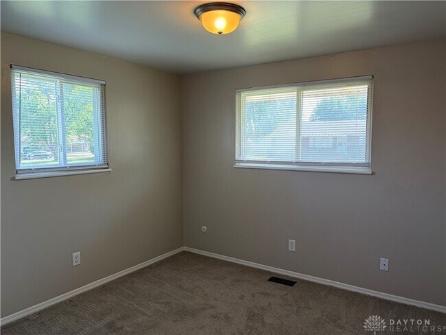 Building Photo - 7280 Cedar Knolls Dr