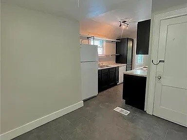 Building Photo - Charming, Updated 3-bedroom 2-bath home!!