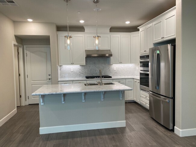 Building Photo - 114 Wallace Cir