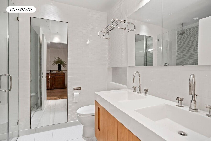 Building Photo - 308 E 30th St