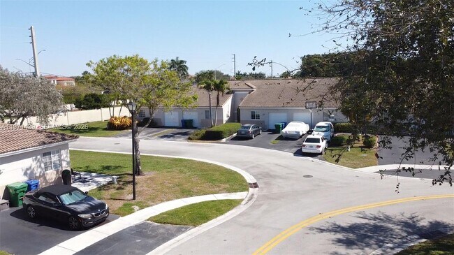 Building Photo - 11688 SW 17th Ct