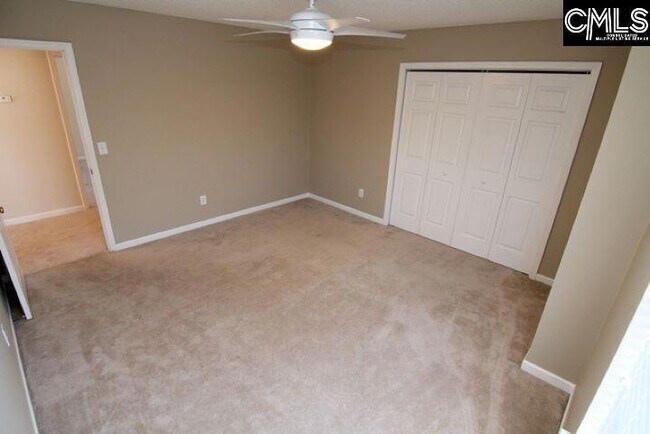 Building Photo - 5 Redbrush Ct