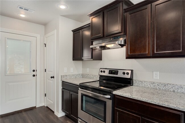Building Photo - 846 Via Drago Ave