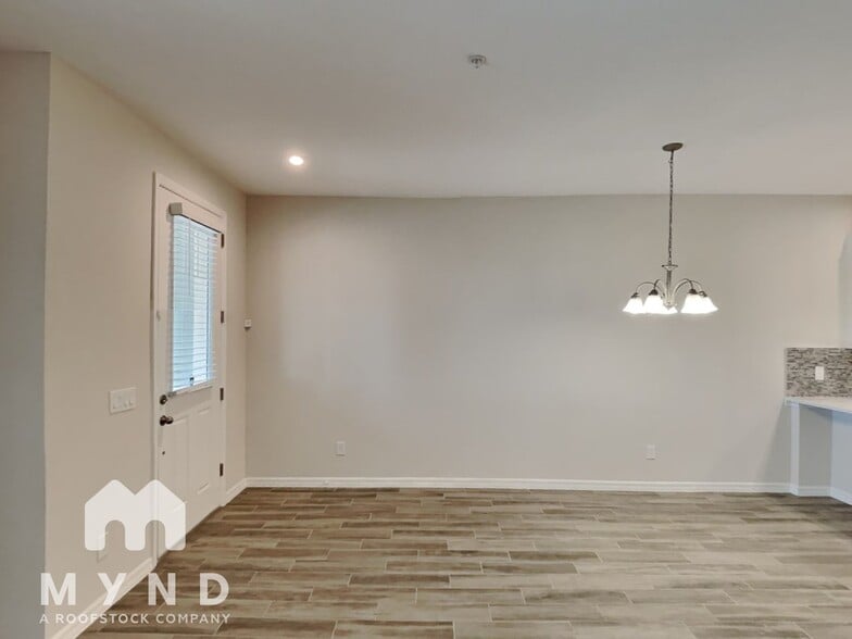 Building Photo - 3740 Salem Meadows Dr