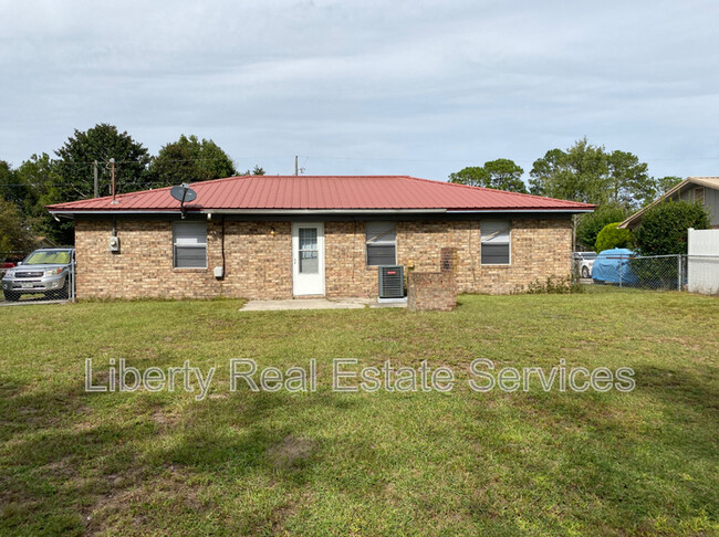 Building Photo - 137 Deerwood Ct