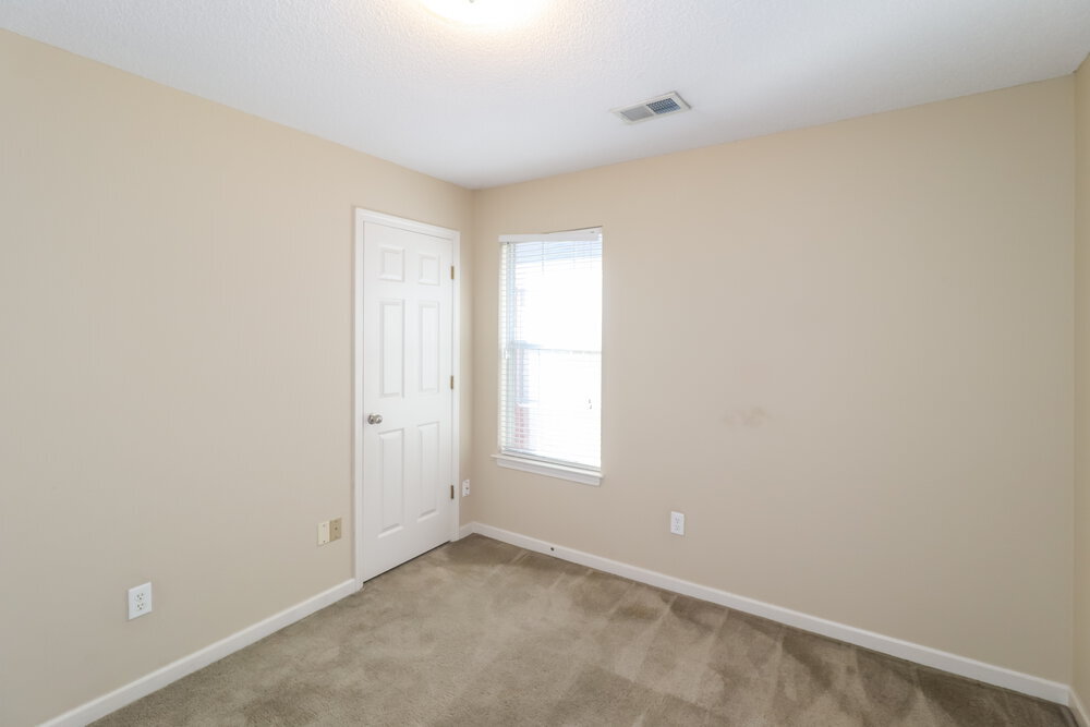 Building Photo - 6804 Kamali Ave