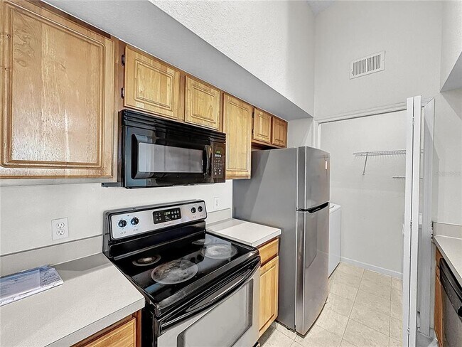Building Photo - 13025 Mulberry Park Dr