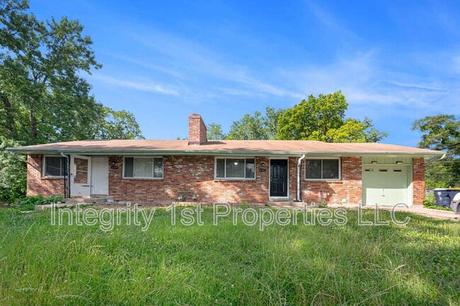 Building Photo - 4200 N Askew Ave
