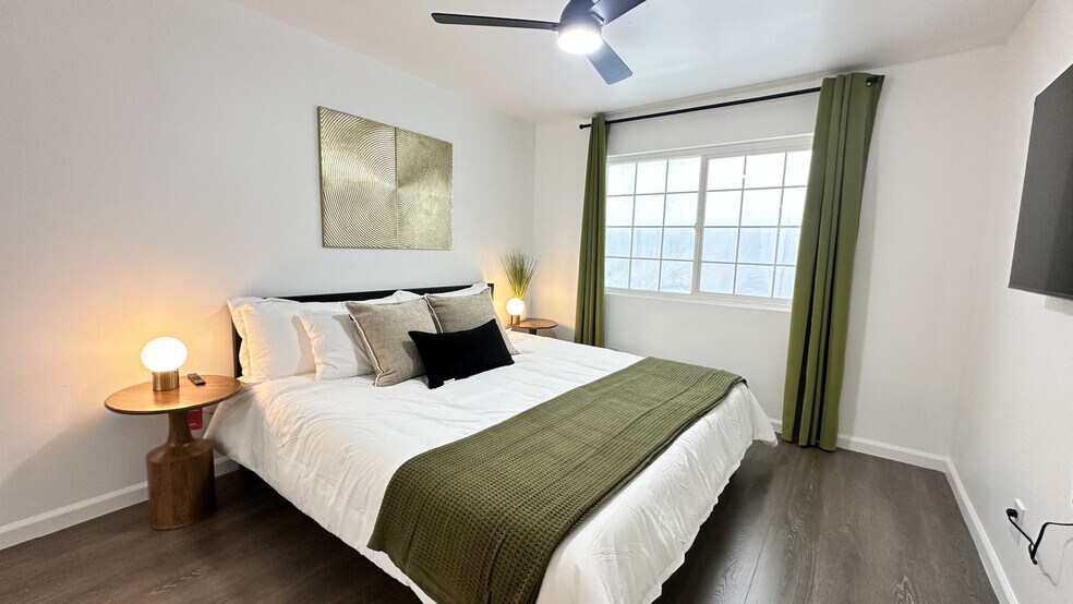 Building Photo - 4205 Ohio St