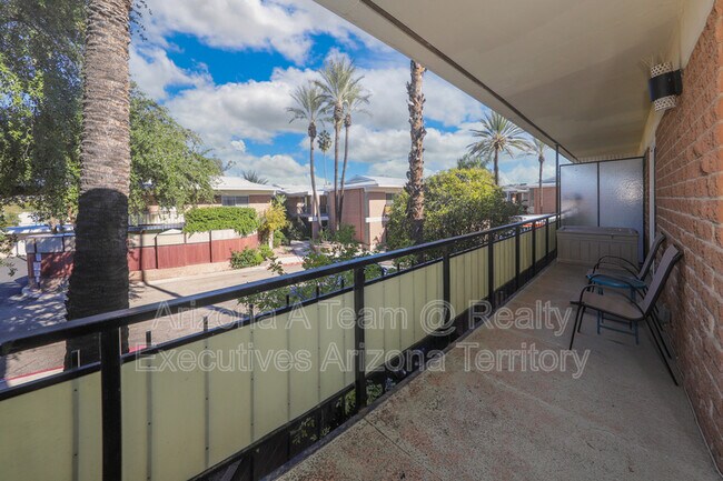 Building Photo - 3940 E Timrod St