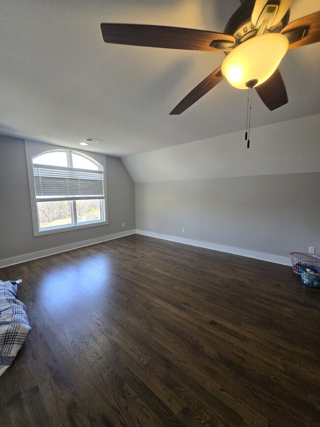 Building Photo - Amazing House In Windstone Available For Prelease