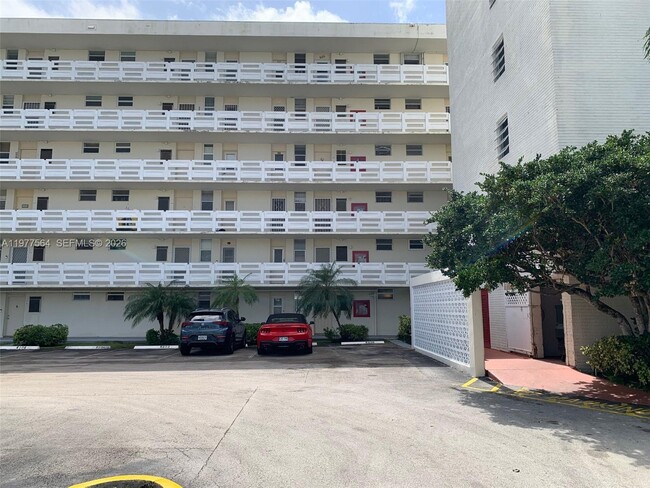 Building Photo - 3010 Marcos Dr