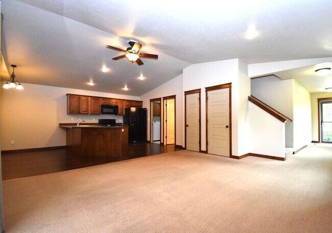 Building Photo - 103 Covey Ct