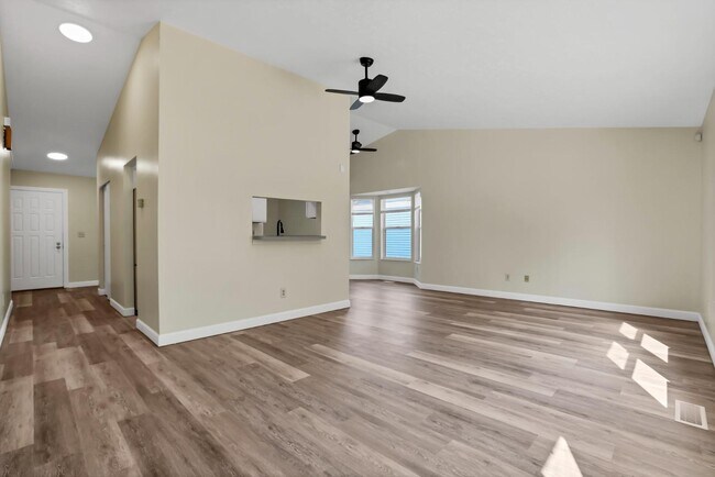 Building Photo - 5541 Mid Day Dr