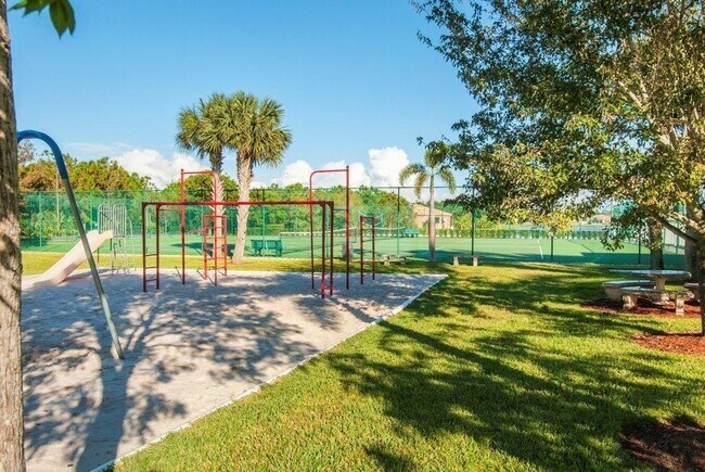 Building Photo - 6136 Santa Margarito Dr