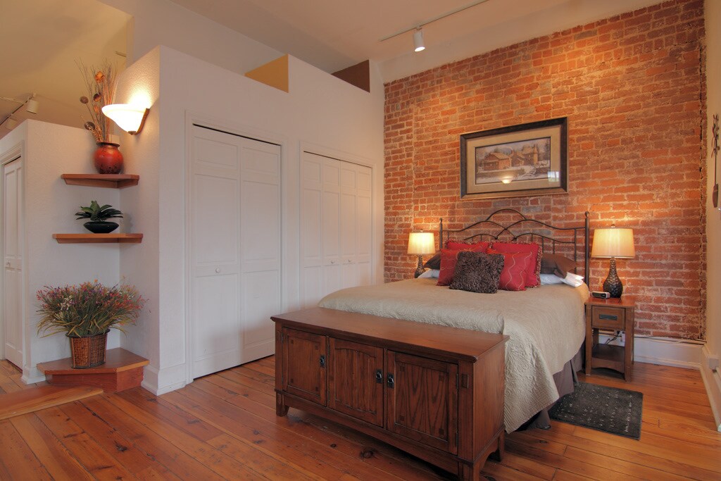 Building Photo - 39 Biltmore Ave