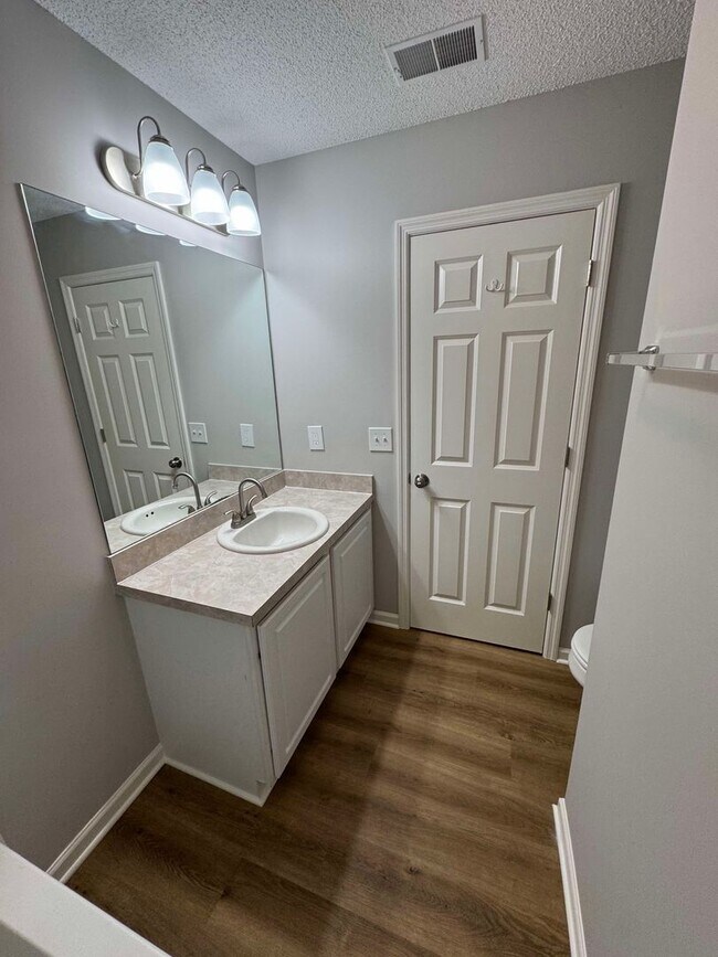 Building Photo - Beautiful Bluffton 3 Bedroom Home in The Willows-Pet Friendly