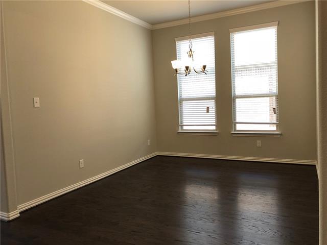 Building Photo - 15909 Holly Crk