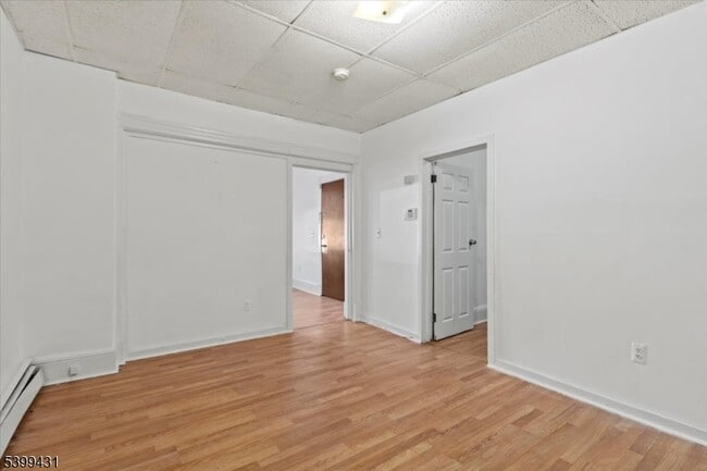 Building Photo - 512 Union Ave