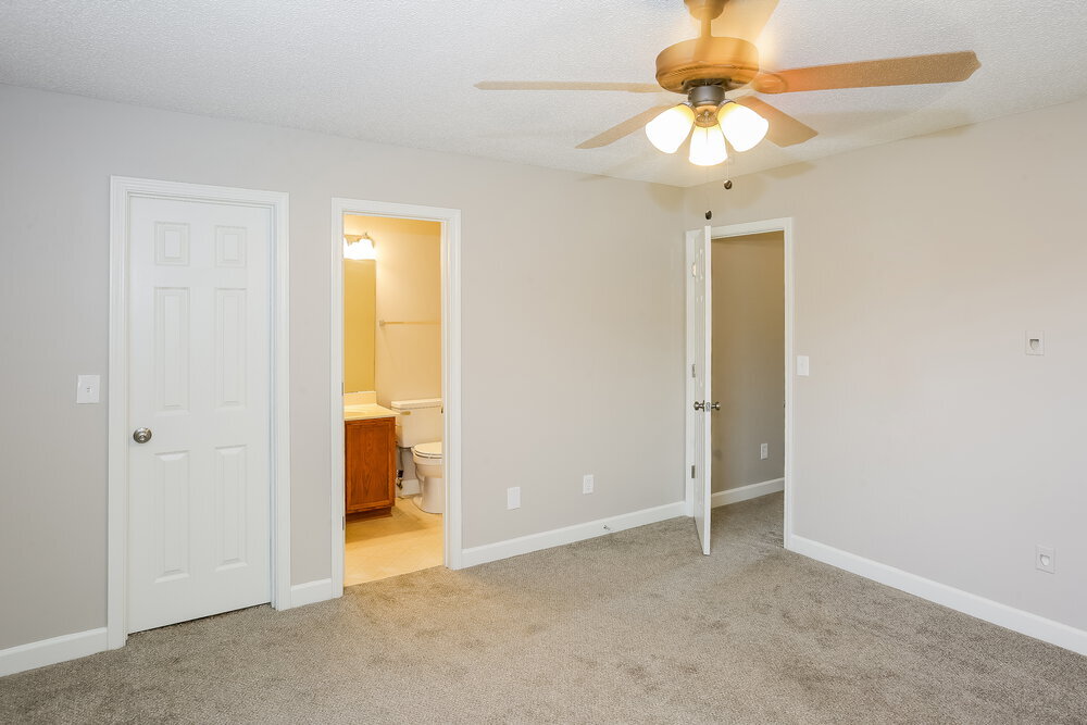 Building Photo - 1405 Summer Coach Dr