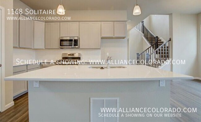 Building Photo - 1168 Solitaire St