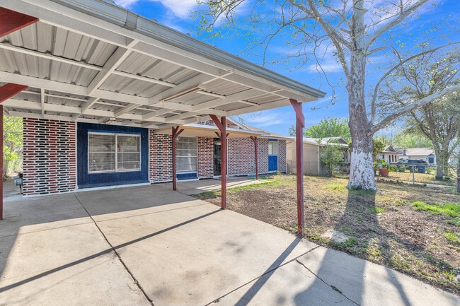 Building Photo - 5935 Highfield St