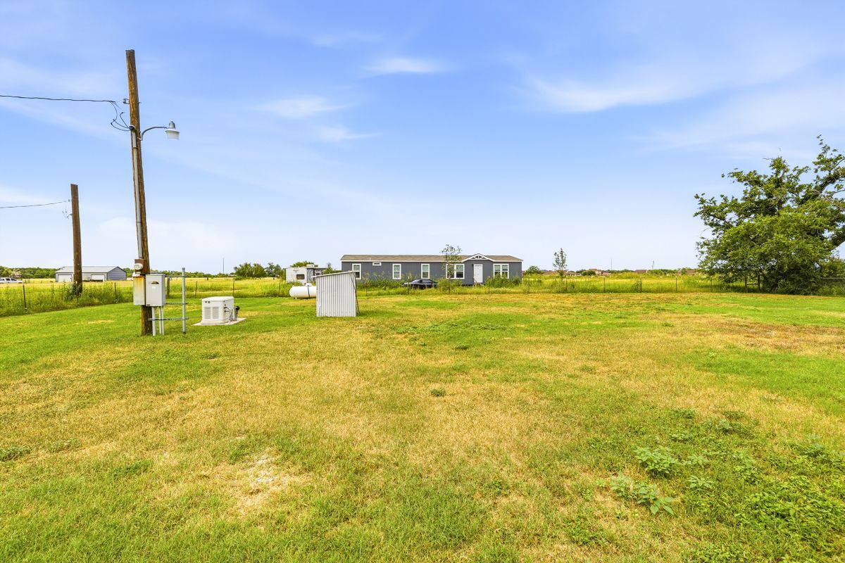 Building Photo - 16345 FM 463